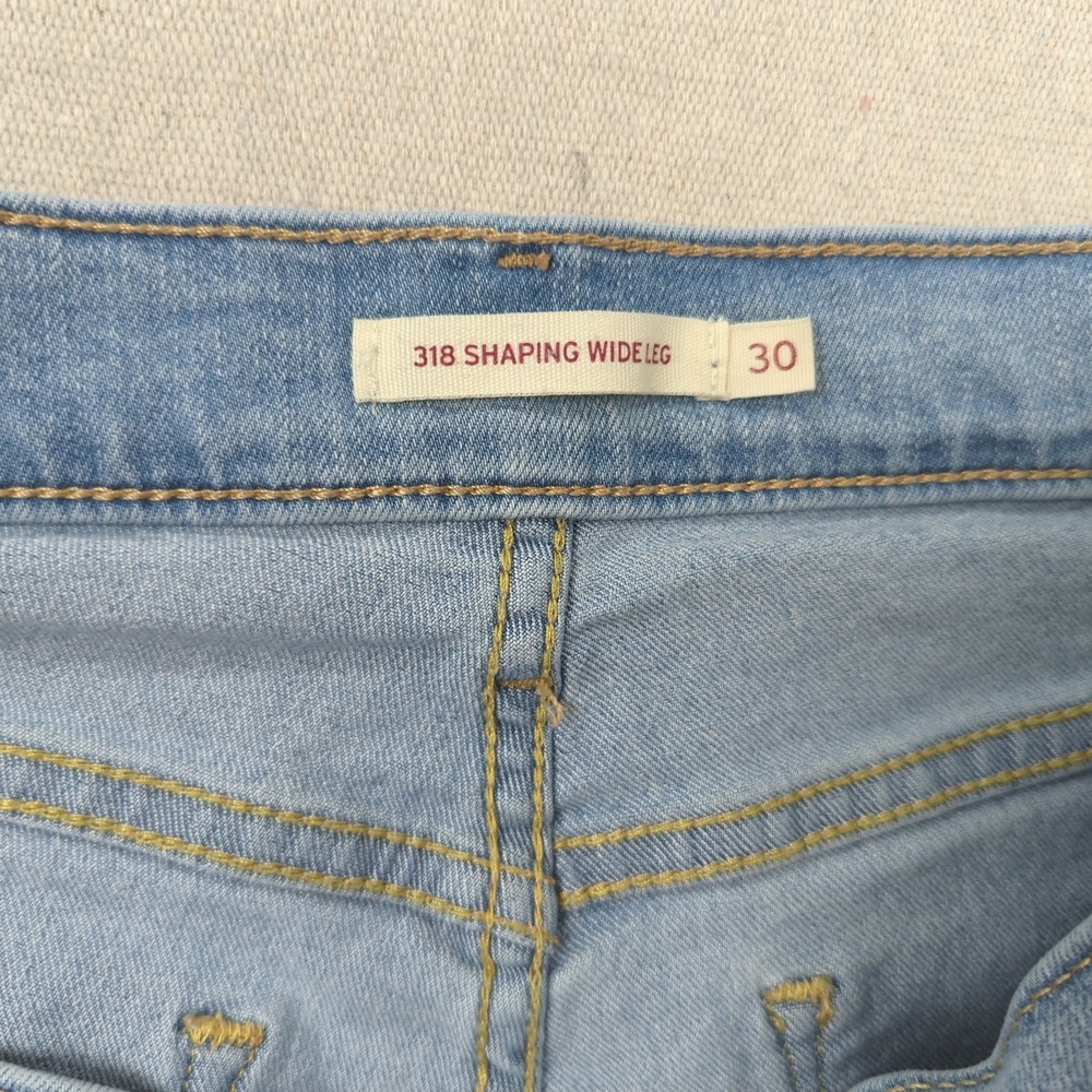 Levis Jeans Womens 30 Blue 318 Shaping Wide Leg Stretch Light Wash Boho - Picture 9 of 16